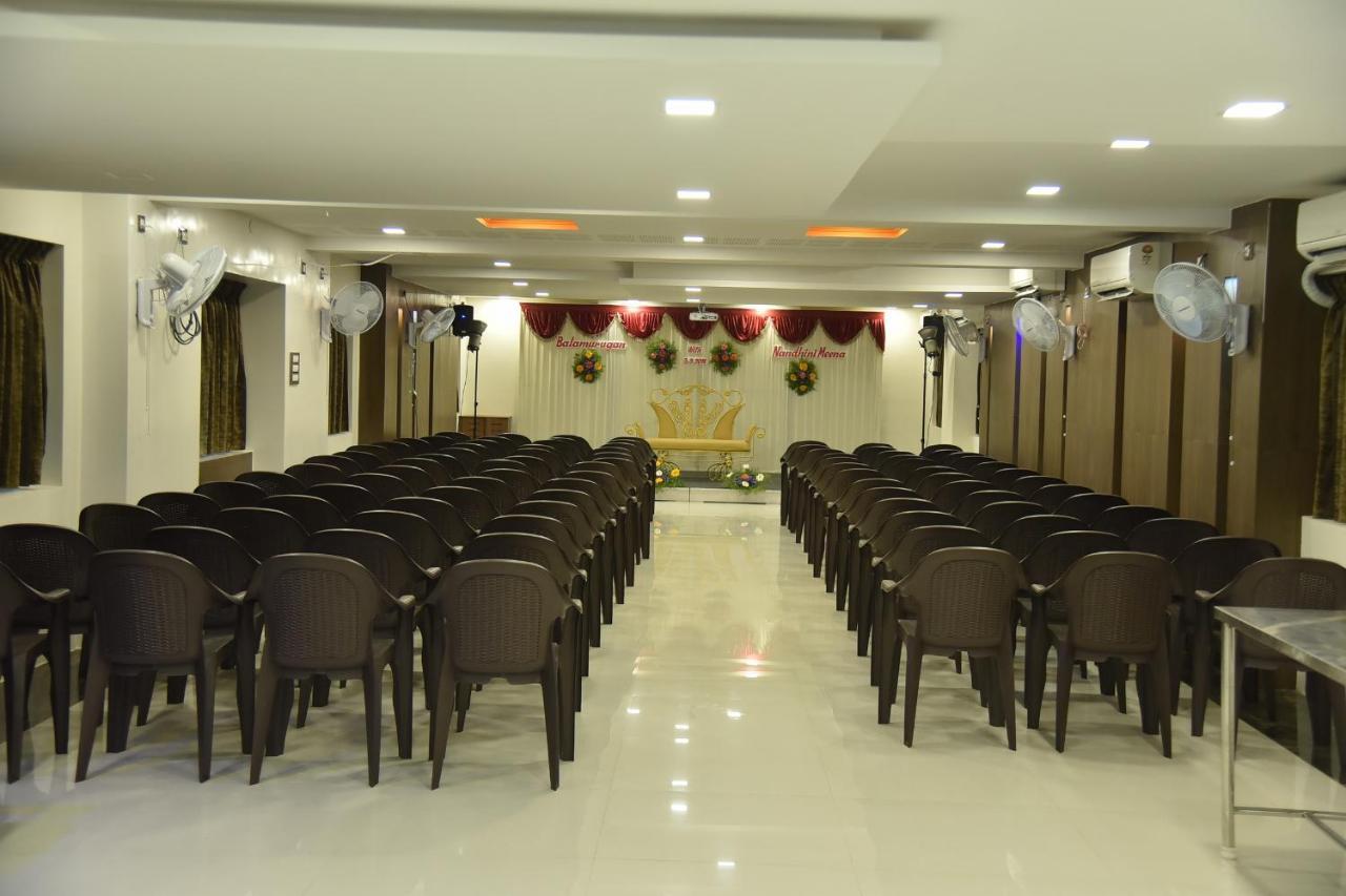 Santhoshpuri Hotel Coimbatore Buitenkant foto